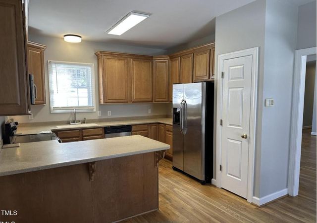 32 Valley Way, Henderson, NC 27537