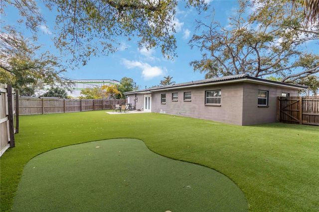 6950 29TH TERRACE N, St Petersburg, FL 33710