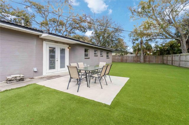 6950 29TH TERRACE N, St Petersburg, FL 33710