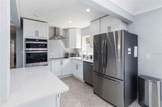 6950 29TH TERRACE N, St Petersburg, FL 33710