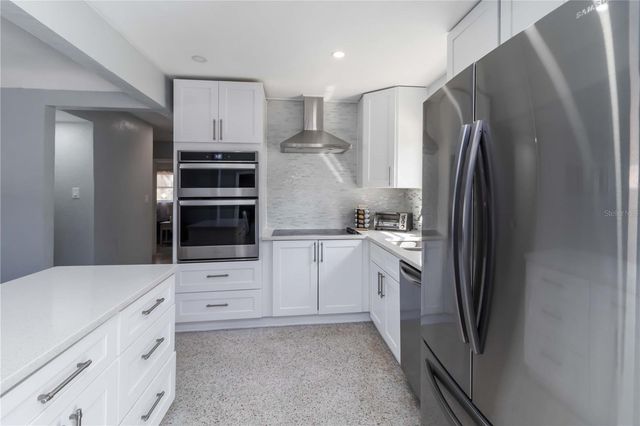 6950 29TH TERRACE N, St Petersburg, FL 33710