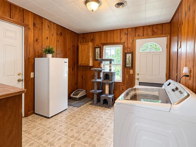1362 E Summit Avenue, Muskegon, MI 49444