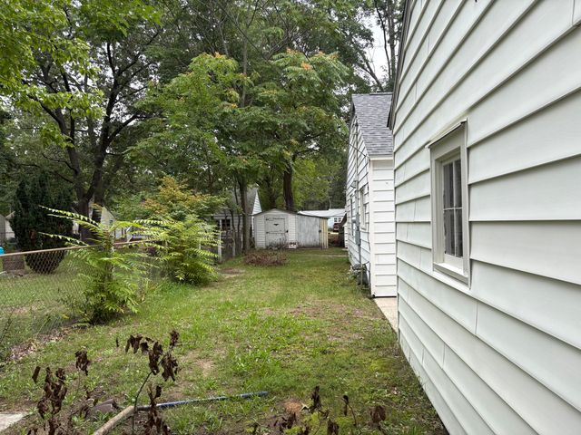 1362 E Summit Avenue, Muskegon, MI 49444