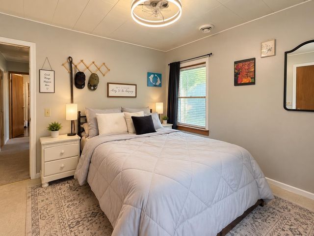 1362 E Summit Avenue, Muskegon, MI 49444