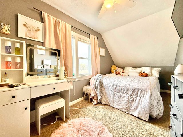 212 N Court Street, Gladstone, MI 49837