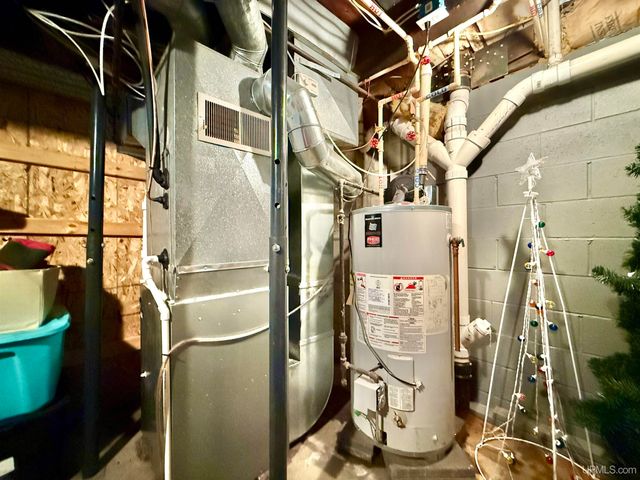 212 N Court Street, Gladstone, MI 49837