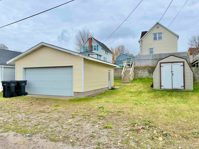 212 N Court Street, Gladstone, MI 49837