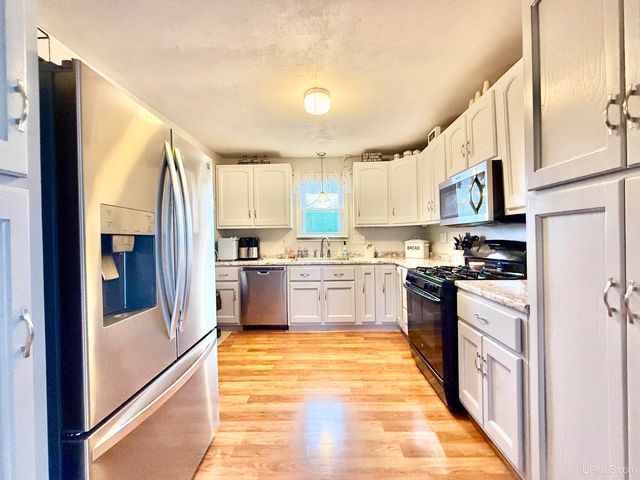 212 N Court Street, Gladstone, MI 49837