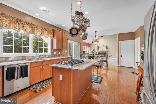 7 WRIGHT DR, Chesterfield, NJ 08515