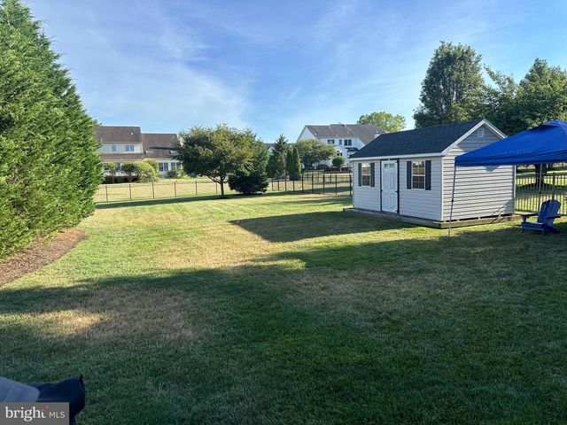 7 WRIGHT DR, Chesterfield, NJ 08515