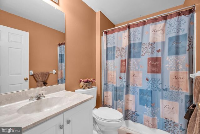 7 WRIGHT DR, Chesterfield, NJ 08515