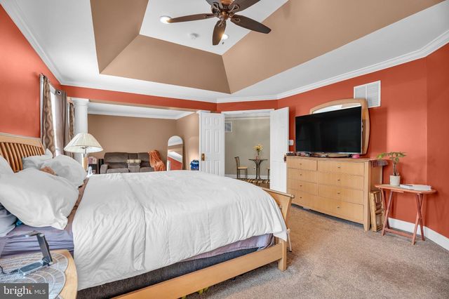 7 WRIGHT DR, Chesterfield, NJ 08515