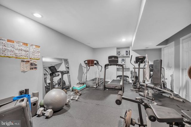 7 WRIGHT DR, Chesterfield, NJ 08515