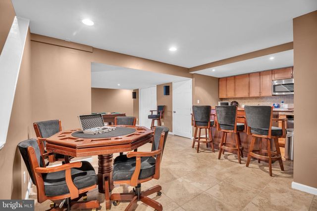 7 WRIGHT DR, Chesterfield, NJ 08515