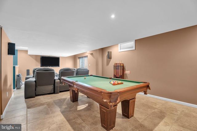 7 WRIGHT DR, Chesterfield, NJ 08515