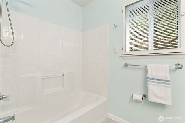 708 Hilltop Avenue, Kent, WA 98031