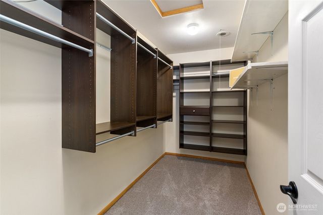 708 Hilltop Avenue, Kent, WA 98031