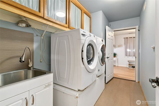 708 Hilltop Avenue, Kent, WA 98031