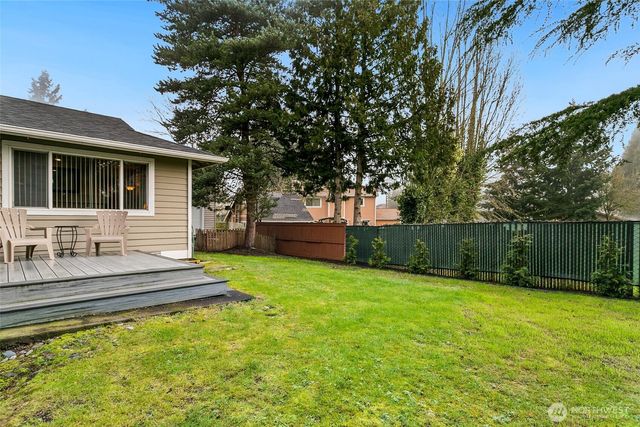 708 Hilltop Avenue, Kent, WA 98031