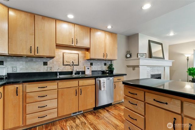 708 Hilltop Avenue, Kent, WA 98031