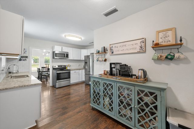 2215 W Park Row Boulevard, Corsicana, TX 75110