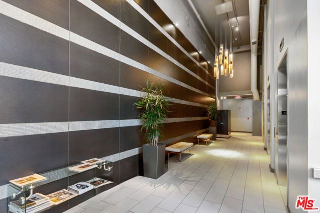 645 W 9th Street 237, Los Angeles, CA 90015