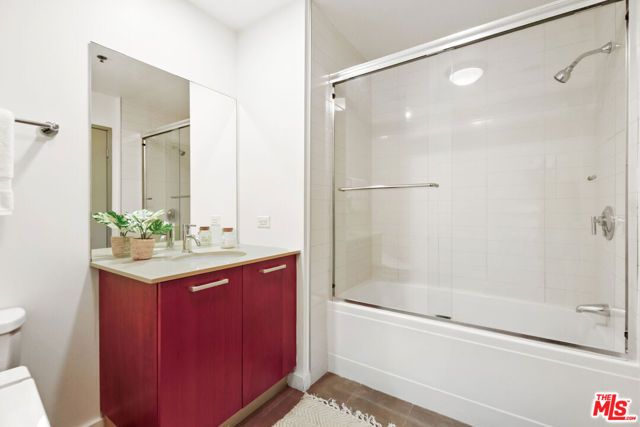 645 W 9th Street 237, Los Angeles, CA 90015