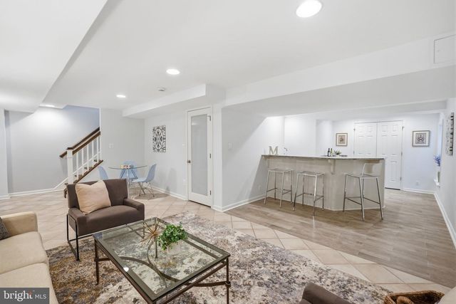 706 FORDHAM ST, Rockville, MD 20850