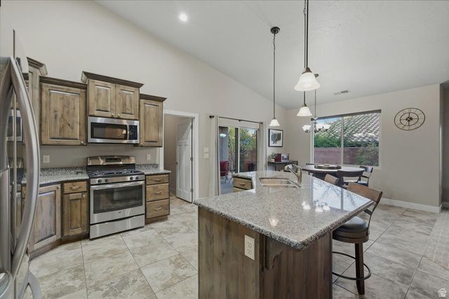 970 N CATALPA DR, Washington, UT 84780