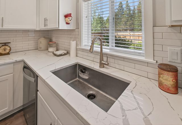 16512 Pine Creek Drive, La Pine, OR 97739