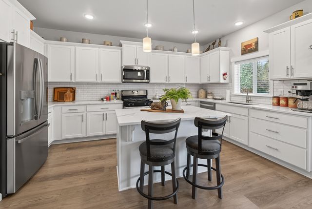 16512 Pine Creek Drive, La Pine, OR 97739