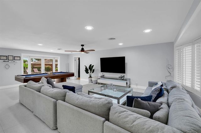 4710 NE 27th Avenue, Fort Lauderdale, FL 33308