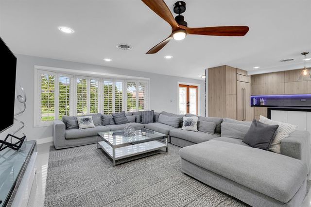 4710 NE 27th Avenue, Fort Lauderdale, FL 33308