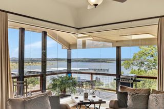 1525 Lakeside DR W, Canyon Lake, TX 78133