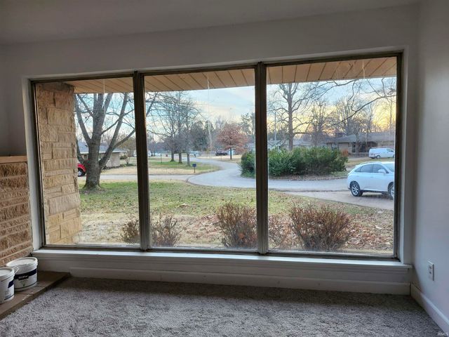 1452 Bonnie View Drive, Evansville, IN 47715