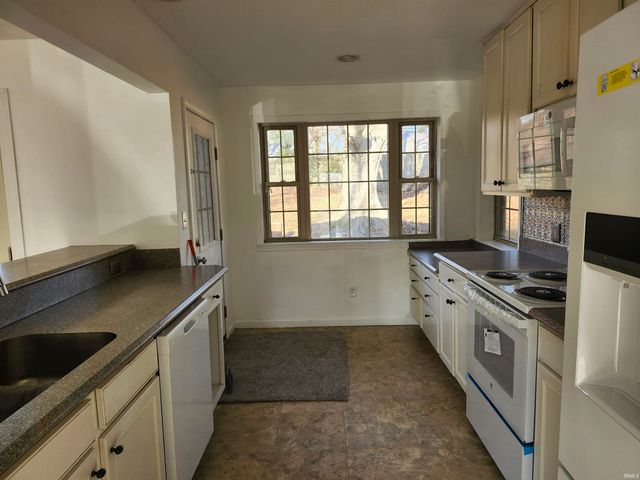 1452 Bonnie View Drive, Evansville, IN 47715