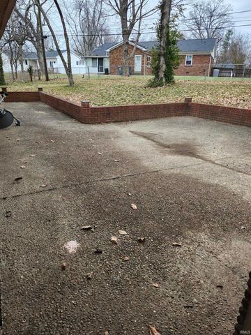 1452 Bonnie View Drive, Evansville, IN 47715