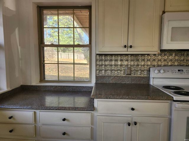 1452 Bonnie View Drive, Evansville, IN 47715