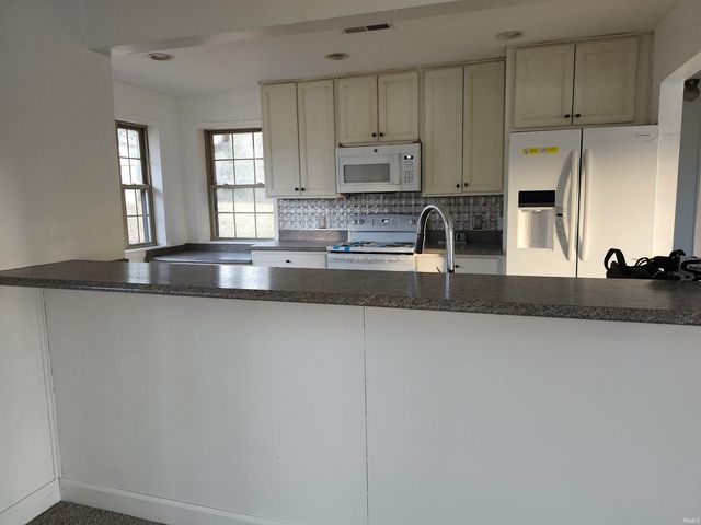 1452 Bonnie View Drive, Evansville, IN 47715