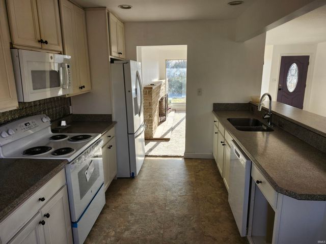 1452 Bonnie View Drive, Evansville, IN 47715