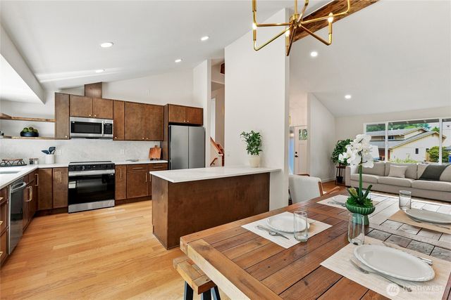 11707 SE 65th Street, Bellevue, WA 98006