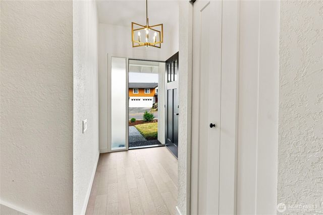 11707 SE 65th Street, Bellevue, WA 98006