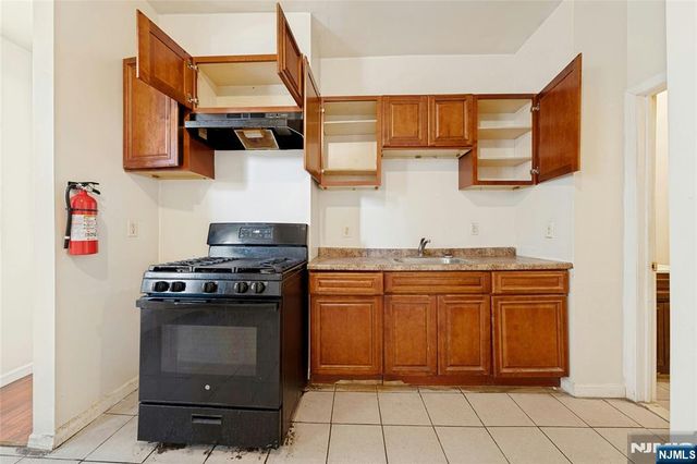 48 Seymour Avenue, Newark, NJ 07108