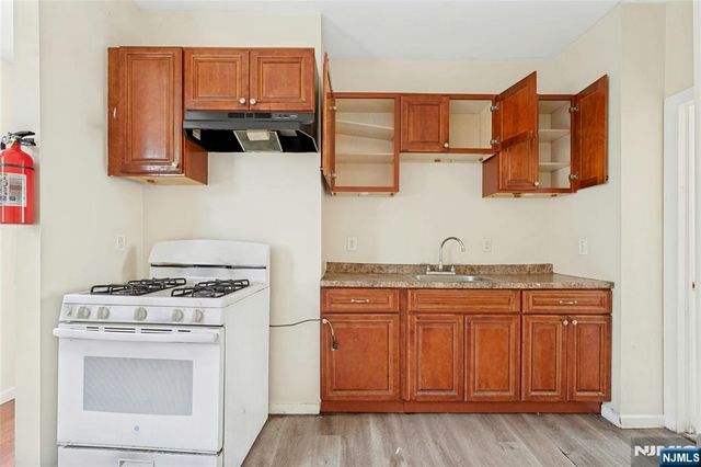 48 Seymour Avenue, Newark, NJ 07108