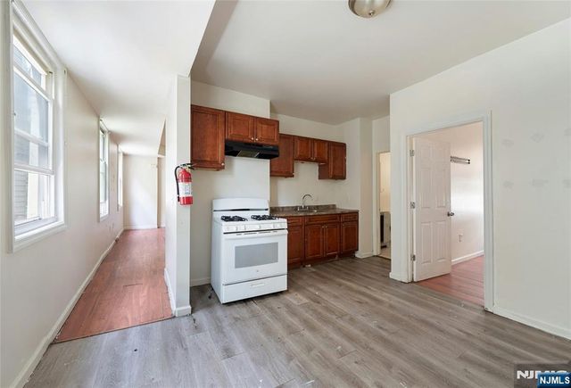 48 Seymour Avenue, Newark, NJ 07108