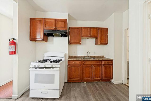 48 Seymour Avenue, Newark, NJ 07108