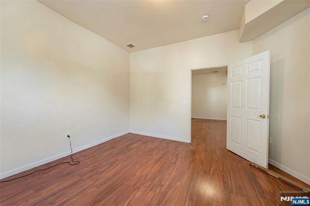 48 Seymour Avenue, Newark, NJ 07108