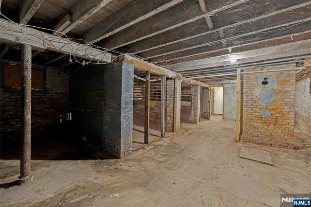 48 Seymour Avenue, Newark, NJ 07108