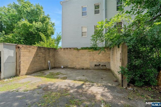 48 Seymour Avenue, Newark, NJ 07108