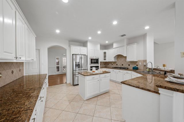 6526 Pinewood Trace Lane, Houston, TX 77041